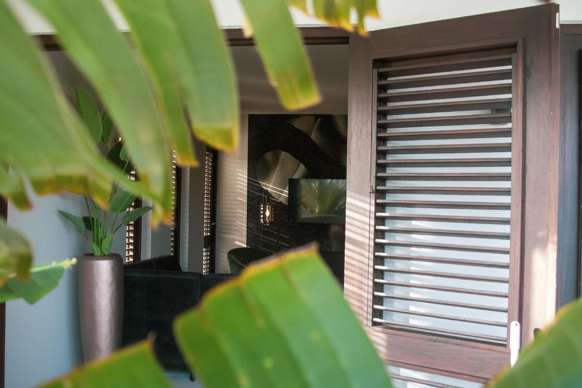 Major. Suites Curacao يلمستاد المظهر الخارجي الصورة